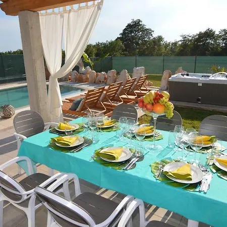 Mihatovici - 6min Drive To The - Pool - Whirpool 4*