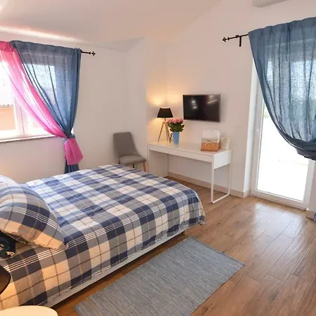 Mihatovici - 6min Drive To The - Pool - Whirpool Nova Vas (Porec)