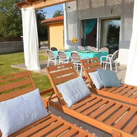Mihatovici - 6min Drive To The - Pool - Whirpool Nova Vas (Porec)