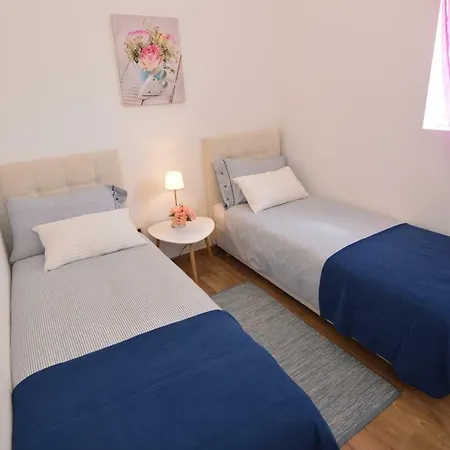 Mihatovici - 6min Drive To The - Pool - Whirpool 4*